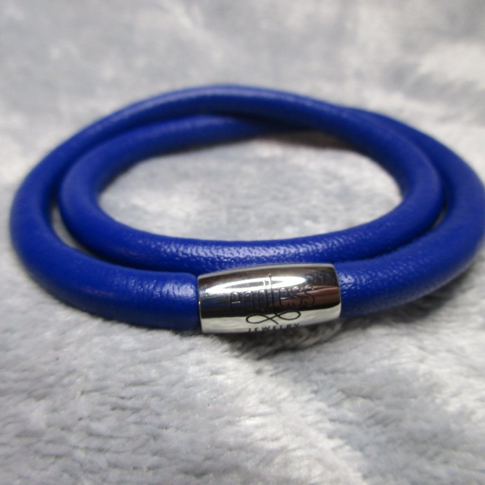 Endless Double Blue Sapphire Silver Clasp Leather Bracelet By JLO 9 inch NEW A47